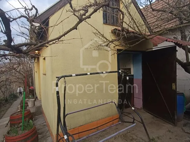Eladó nyaraló Vértesszőlős 20 nm