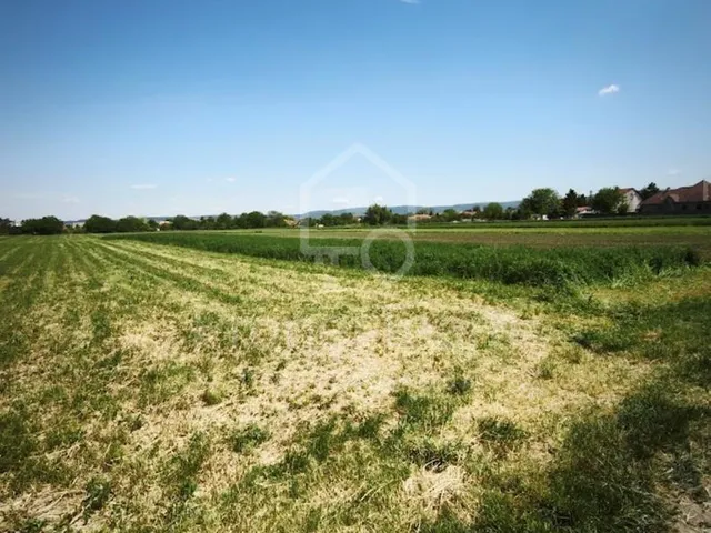 Eladó telek Tata 3991 nm