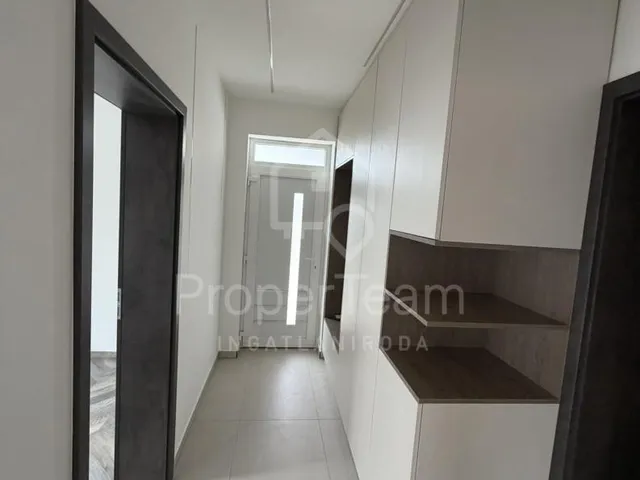 Eladó ház Környe 180 nm
