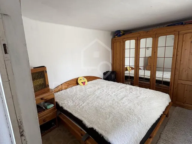 Eladó kereskedelmi és ipari ingatlan Baj 2654 nm