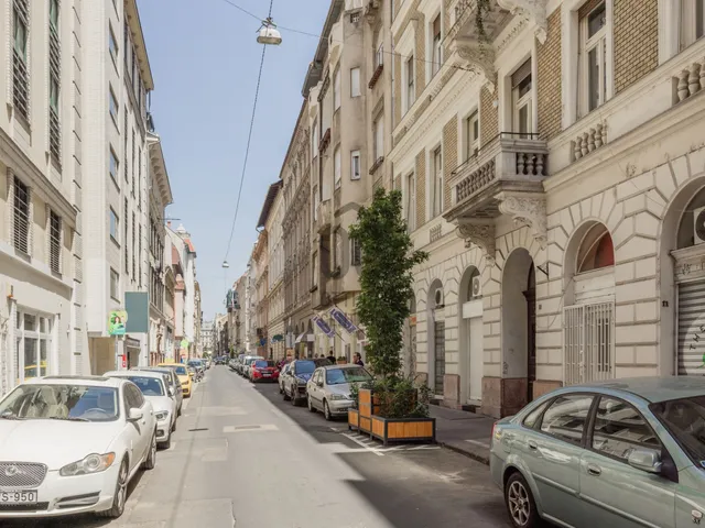 Eladó lakás Budapest VI. kerület 40 nm