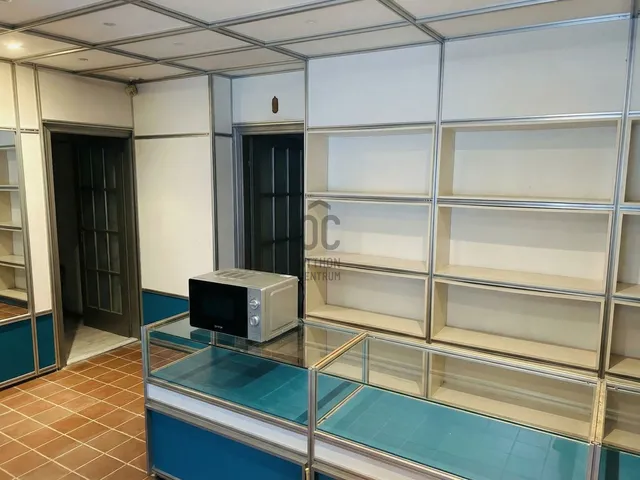 Eladó kereskedelmi és ipari ingatlan Budapest I. kerület 68 nm