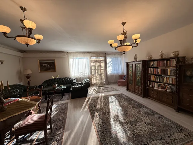 Eladó lakás Budapest II. kerület, Pesthidegkút-Ófalu 150 nm