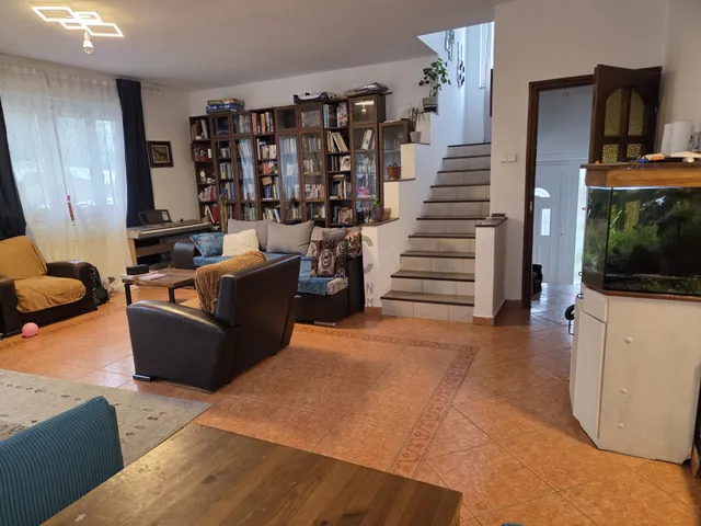 Eladó ház Fót, Kisalag 135 nm