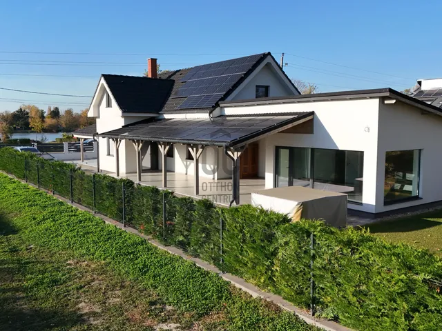 Eladó ház Kiskunlacháza 205 nm