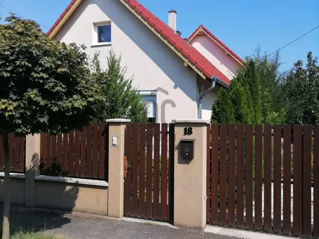 Eladó ház Budapest XVII. kerület, Rákoshegy 148 nm