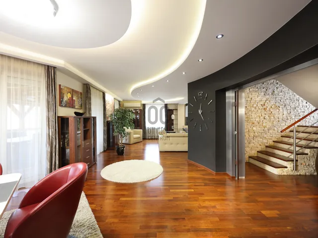 Eladó ház Budapest XVIII. kerület, Kossuth Ferenc-telep 285 nm