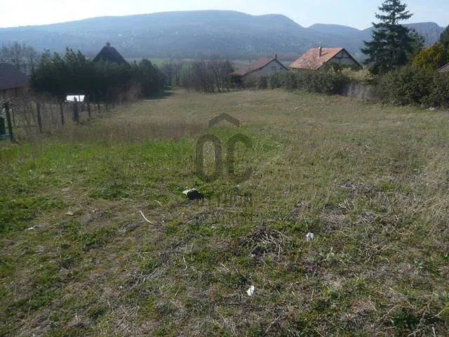 Eladó telek Pócsmegyer 925 nm