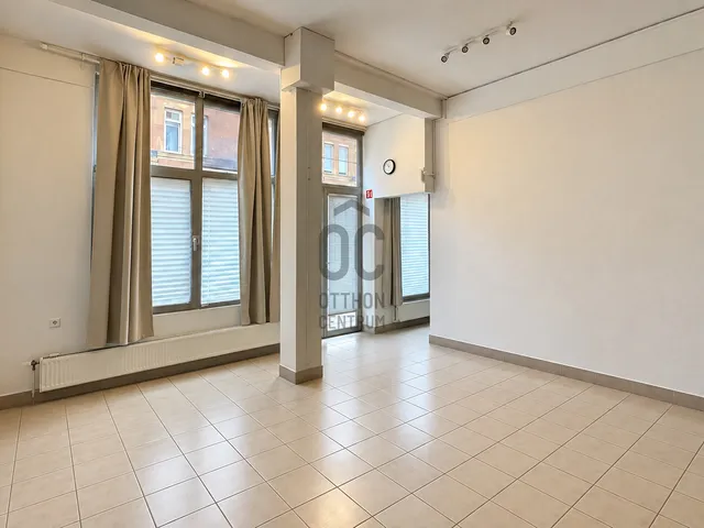 Eladó kereskedelmi és ipari ingatlan Budapest XIV. kerület, Istvánmező 68 nm