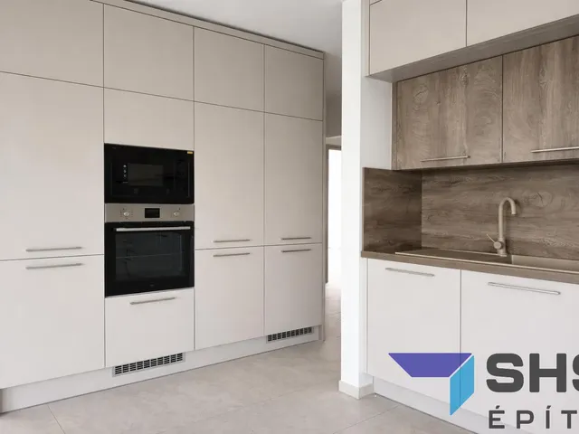 Eladó lakás Székesfehérvár, Zrínyi utca 1. 131 nm