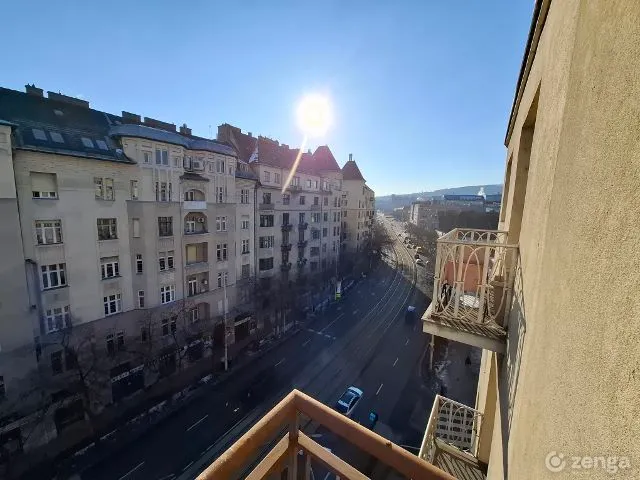 Eladó lakás Budapest II. kerület 80 nm