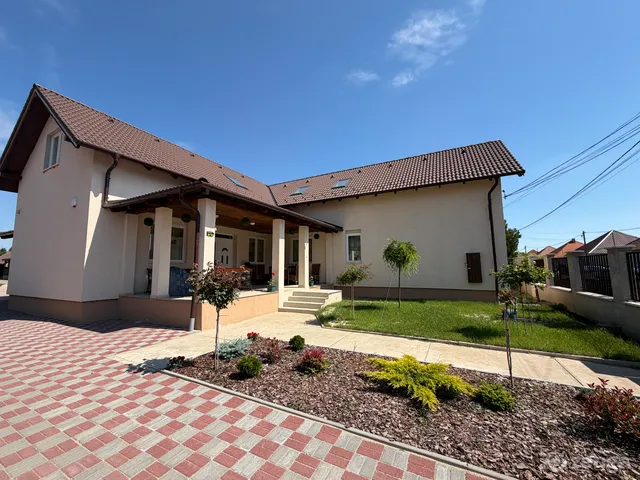 Eladó ház Kartal 260 nm