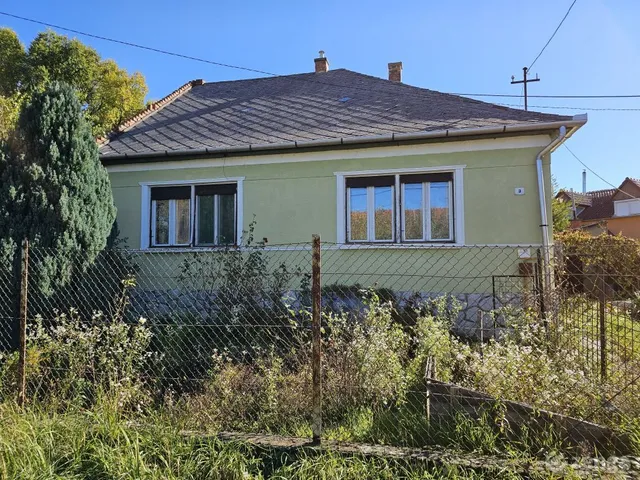 Eladó ház Eger, Csákó 87 nm