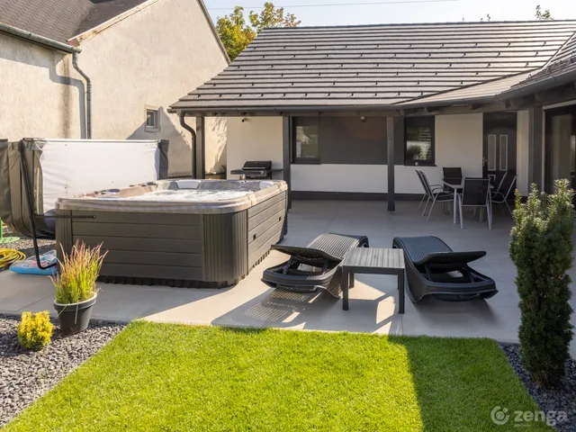 Eladó ház Székesfehérvár, Búrtelep 150 nm