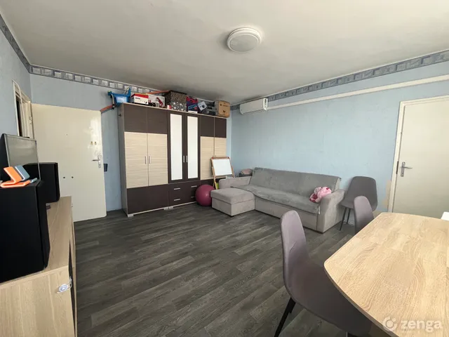 Eladó lakás Dunaújváros, Barátság városrész 75 nm