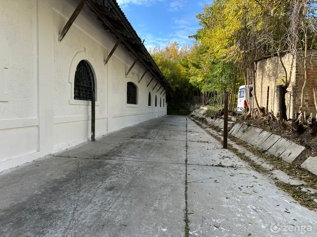 Eladó kereskedelmi és ipari ingatlan Tatabánya, Mésztelep 840 nm