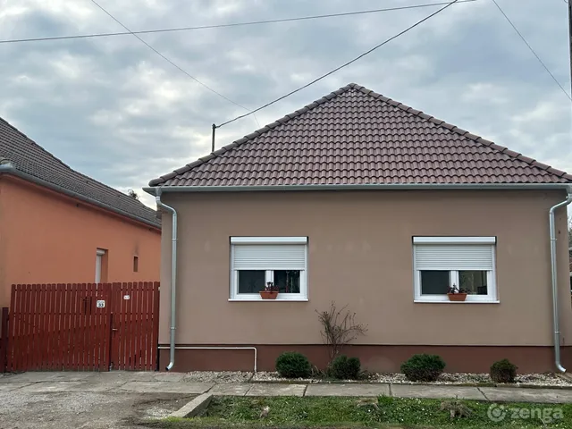 Eladó ház Komlósd 105 nm