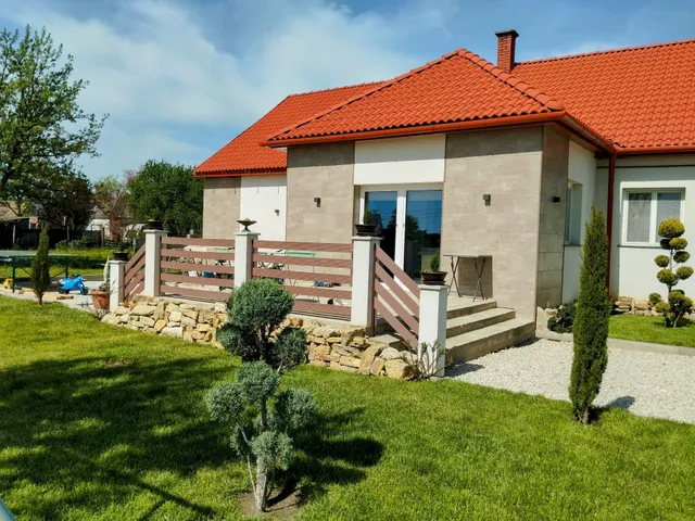 Eladó ház Balatonfőkajár 146 nm