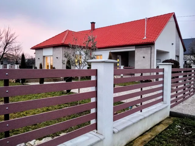 Eladó ház Balatonfőkajár 146 nm