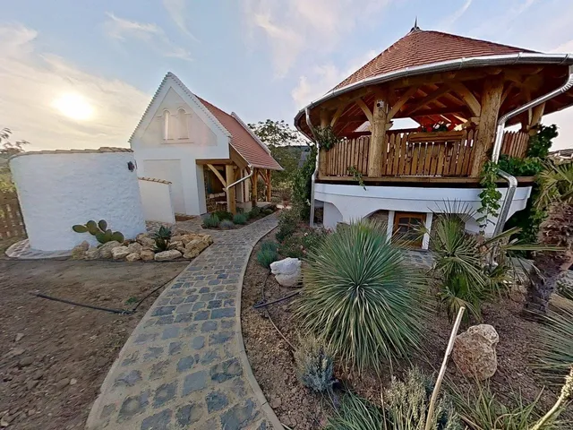 Eladó ház Csopak 184 nm