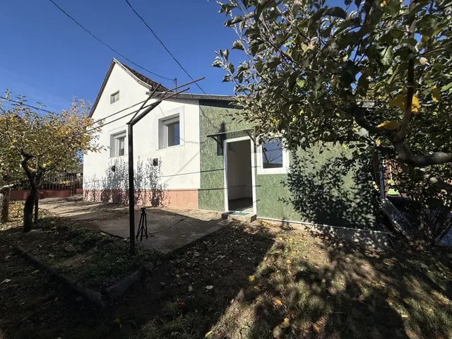 Eladó ház Pécs, Patacs 98 nm