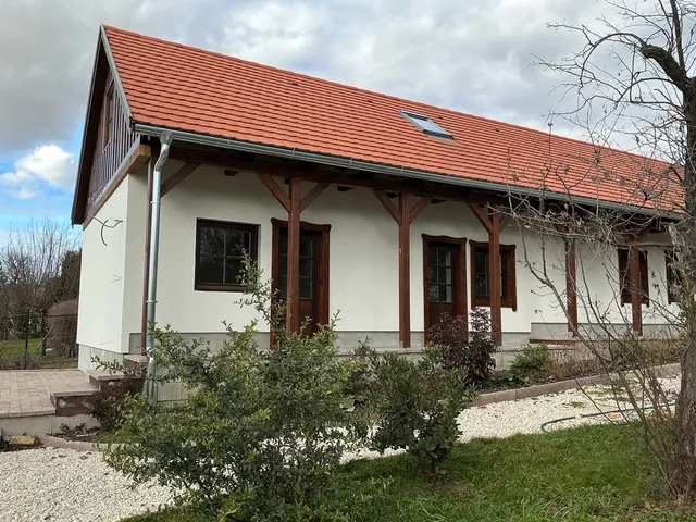 Eladó ház Balatonfőkajár, Ady Endre utca 120 nm