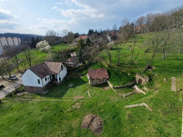 Eladó ház Komló 85 nm