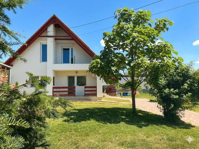 Eladó ház Balatonfőkajár 98 nm