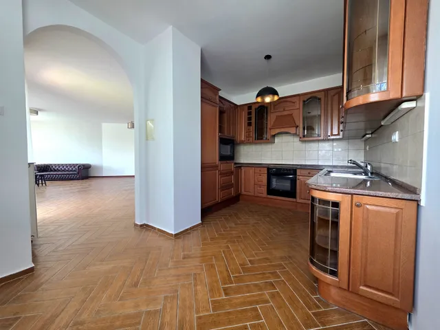 Eladó lakás Budapest XII. kerület, Farkasvölgy 205 nm