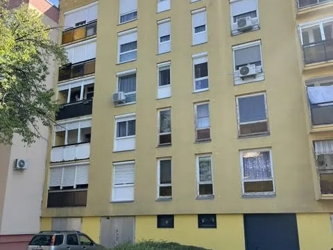 Eladó lakás Pécs, Kertváros 39 nm