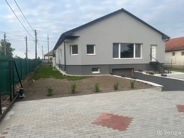 Eladó ház Lepsény 200 nm