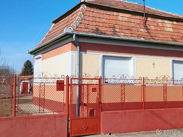 Eladó ház Boldog 130 nm