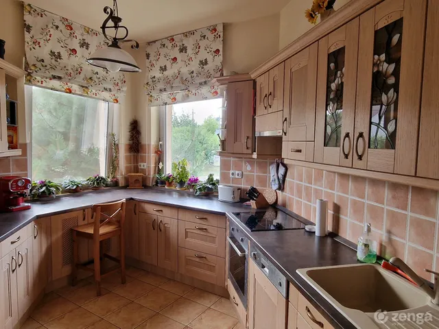 Eladó ház Nyíregyháza, Sóstóhegy 251 nm