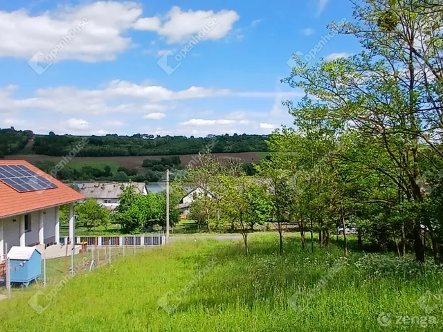 Eladó telek Zalaegerszeg 1025 nm