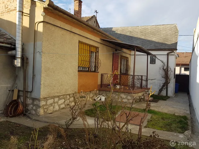 Eladó ház Pécs, Budai városrész 74 nm