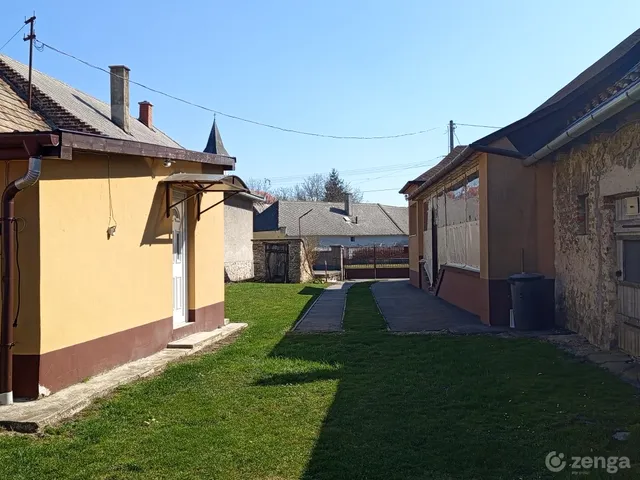 Eladó ház Tés 85 nm