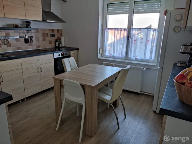 Eladó ház Győrújbarát 120 nm