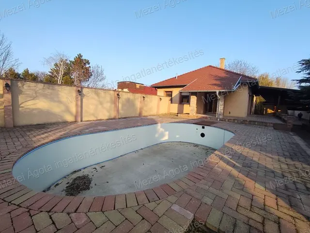 Eladó ház Vecsés 160 nm