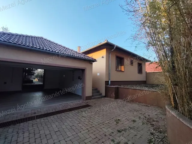 Eladó ház Vecsés 160 nm