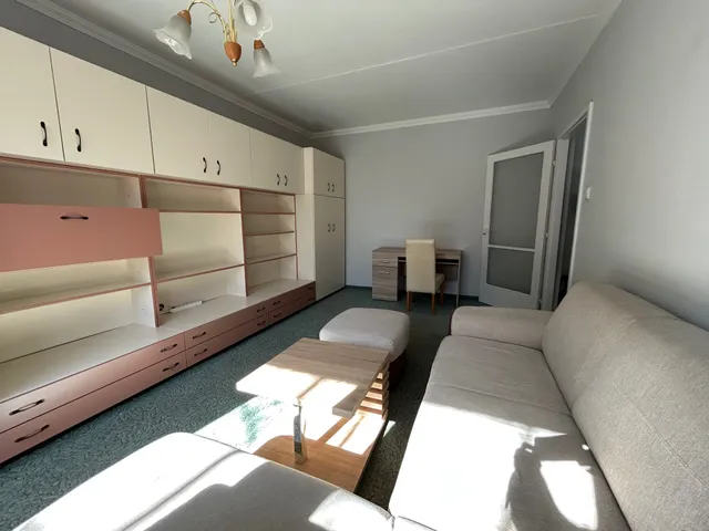 Kiadó lakás Debrecen, Egyetemváros, Ötvenhatosok tere 40 nm