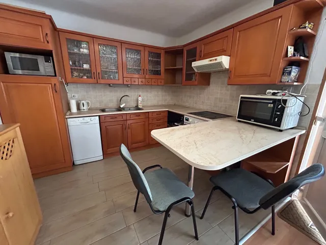 Kiadó ház Debrecen, Belváros 35 nm