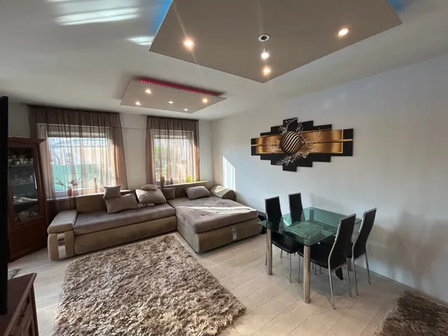 Eladó ház Debrecen, Hatvan utcai kert, Sándor  115 nm