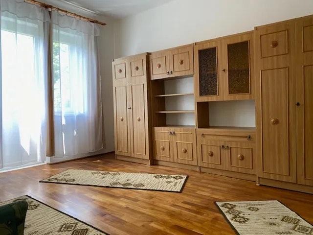 Kiadó lakás Debrecen, Egyetemváros, Serház 37 nm