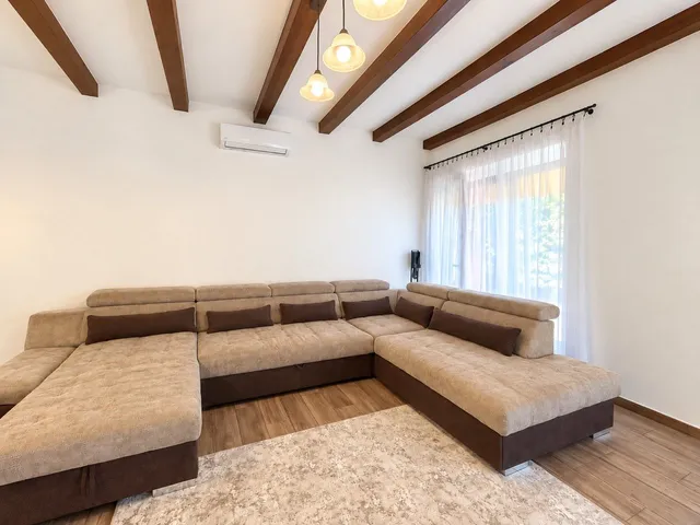 Eladó ház Hajdúsámson, Nagyszőlőskert 163 nm