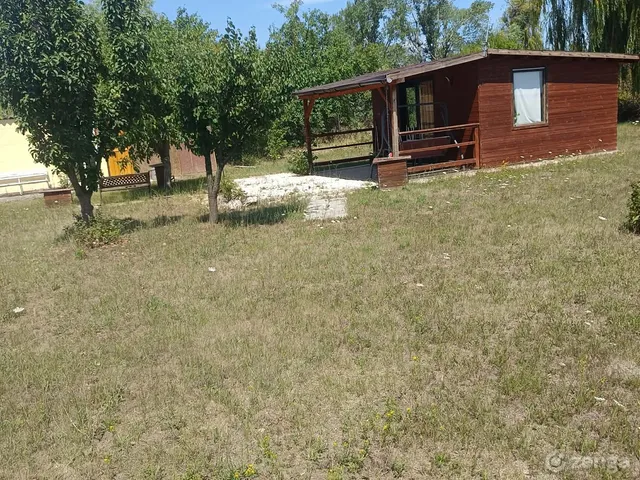 Eladó telek Tószeg 800 nm