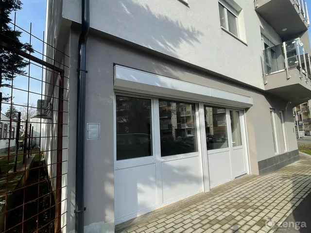 Eladó garázs Szolnok, Belváros 56 nm