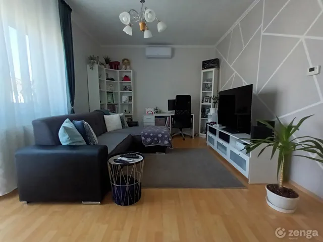 Eladó lakás Békéscsaba, Penza-lakótelep 57 nm