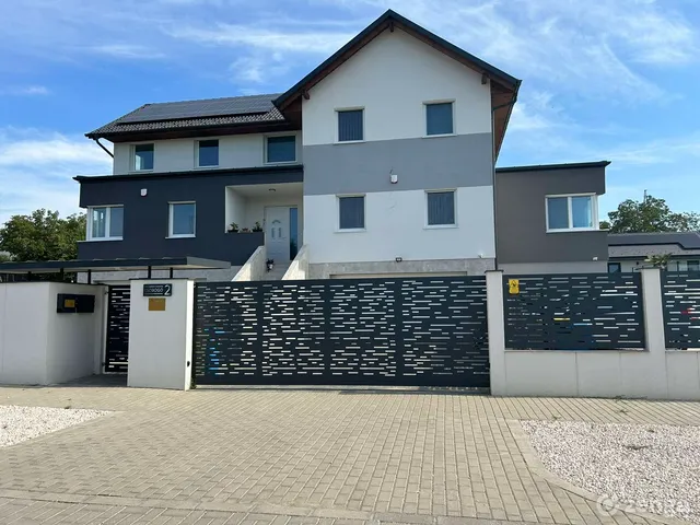 Kiadó kereskedelmi és ipari ingatlan Budapest XVI. kerület, Cinkota 290 nm