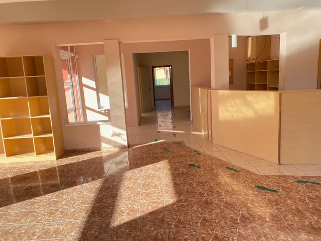 Eladó kereskedelmi és ipari ingatlan Szombathely, Minerva lakópark 430 nm