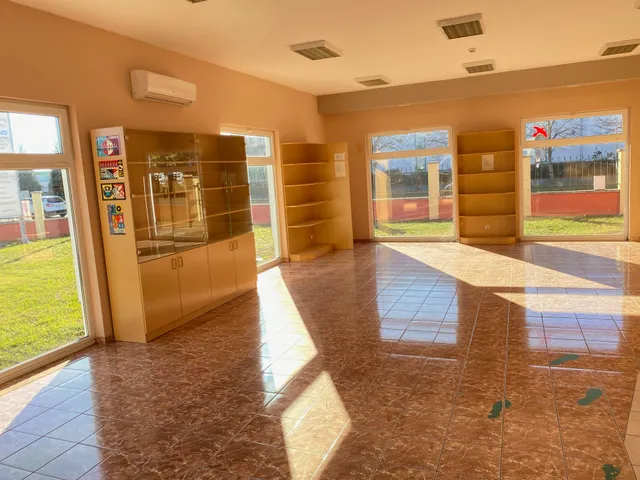 Eladó kereskedelmi és ipari ingatlan Szombathely, Minerva lakópark 430 nm